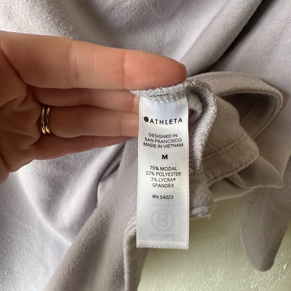Athleta Purana Lilac Lavender Hoodie Wrap Hooded Sweatshirt Medium - Picture 8 of 10